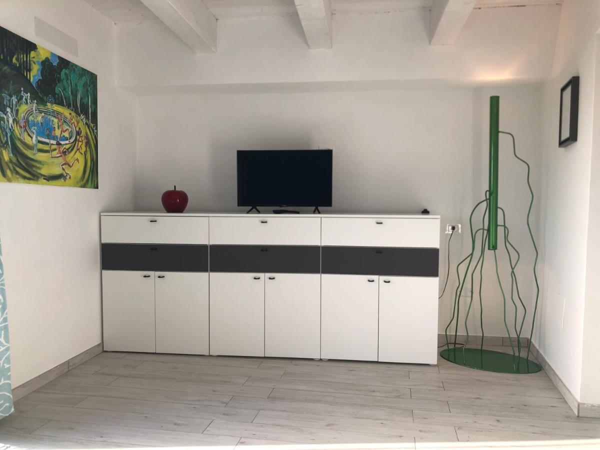 Un Capriccio - Ginepro Apartment Aieta Exterior photo